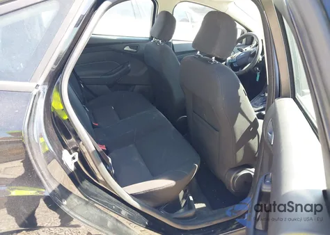 2017 Ford Focus Se z USA, uszkodzony, nr VIN 1FADP3F21HL295116